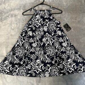 NWT -Navy and White Floral Dress (petite/junior size) Small. MRT 1030 brand